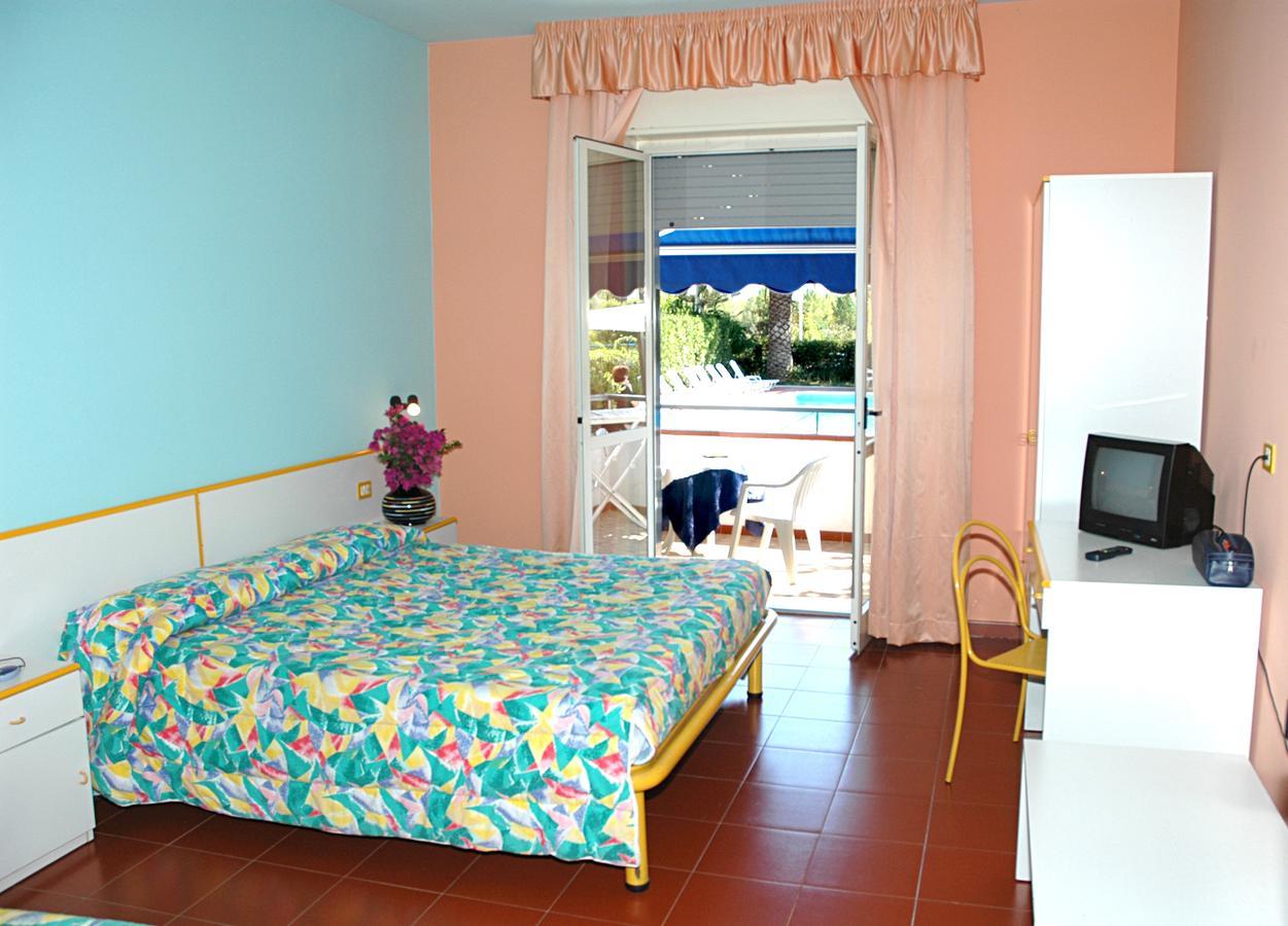 Hotel Seven Residence Palinuro Habitación foto